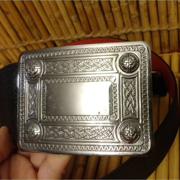 NWOT Black & Red 100% Leather Buckle Inside Adjustable Silver Large Buckle 34-38 - Picture 9 of 10